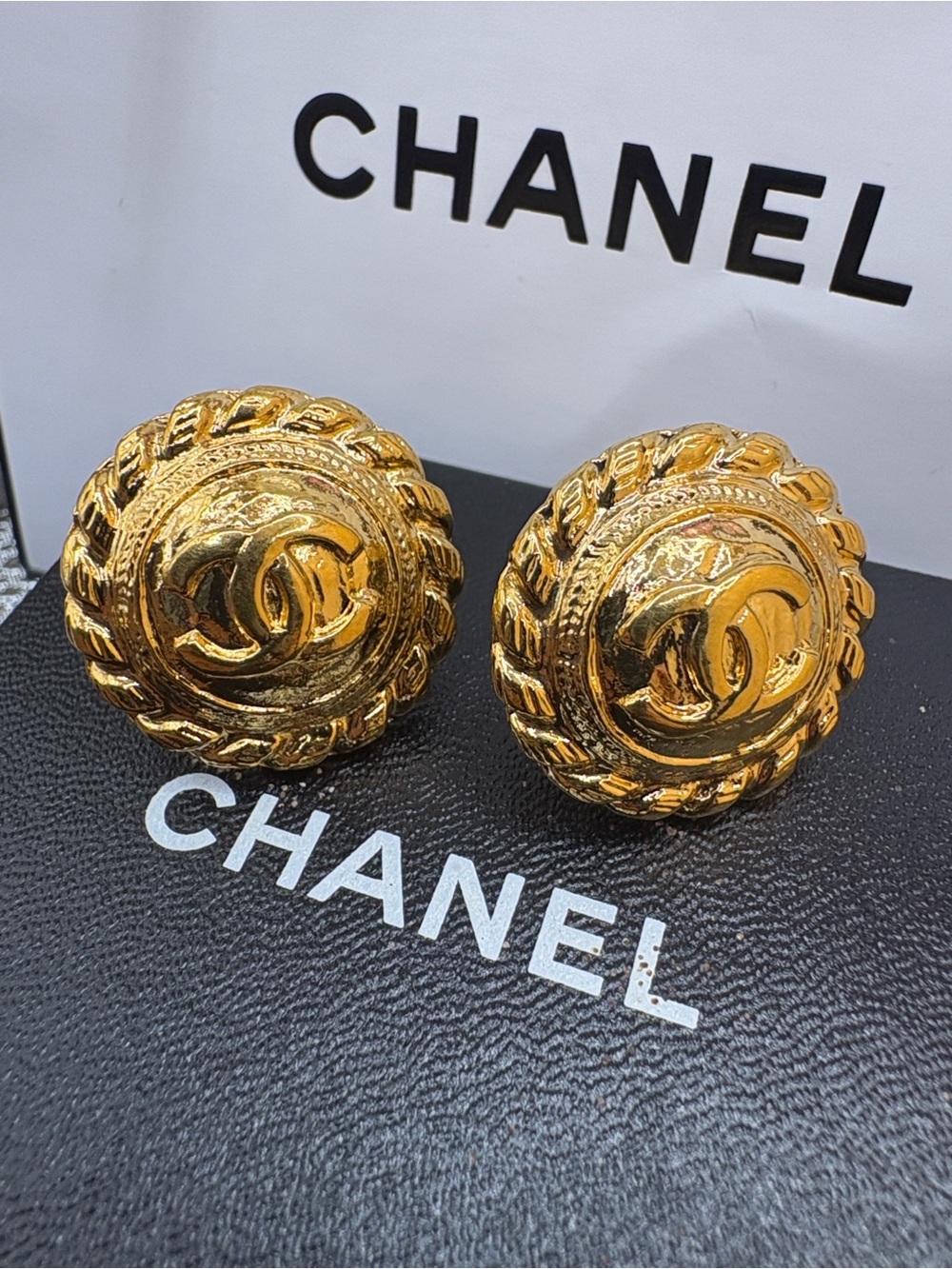 CHANEL๐Gold Interlocking CC Rope-Trim Button Earrings W/Chanel box &bag - Picture 6 of 15